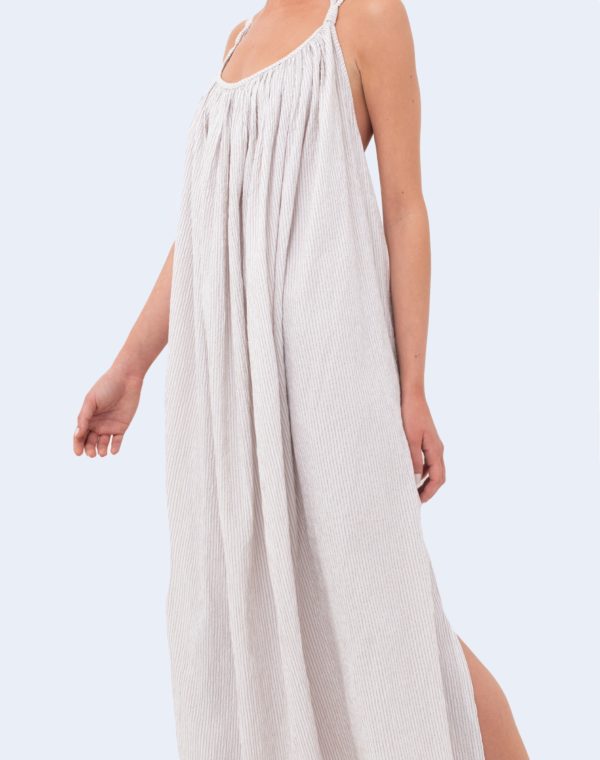 Long striped backless dress in beige and white - Long striped backless dress in beige and white