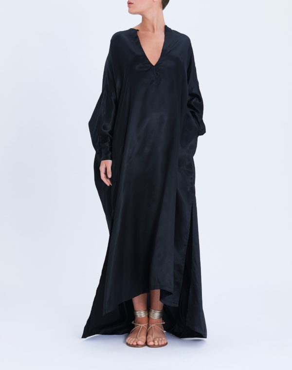 Longue robe oversize noire Oggivarra